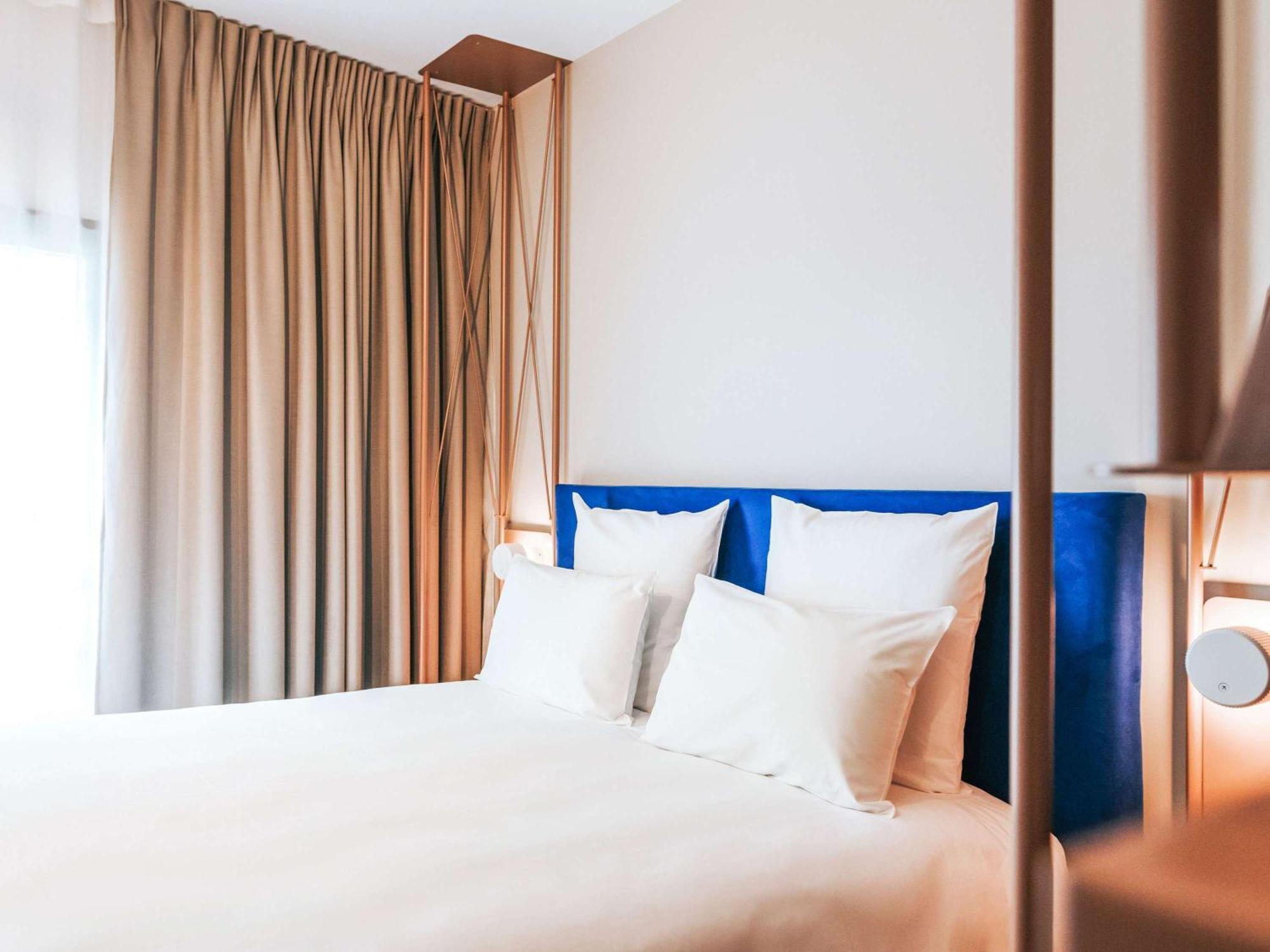 Mercure Brest Centre Port Exterior photo