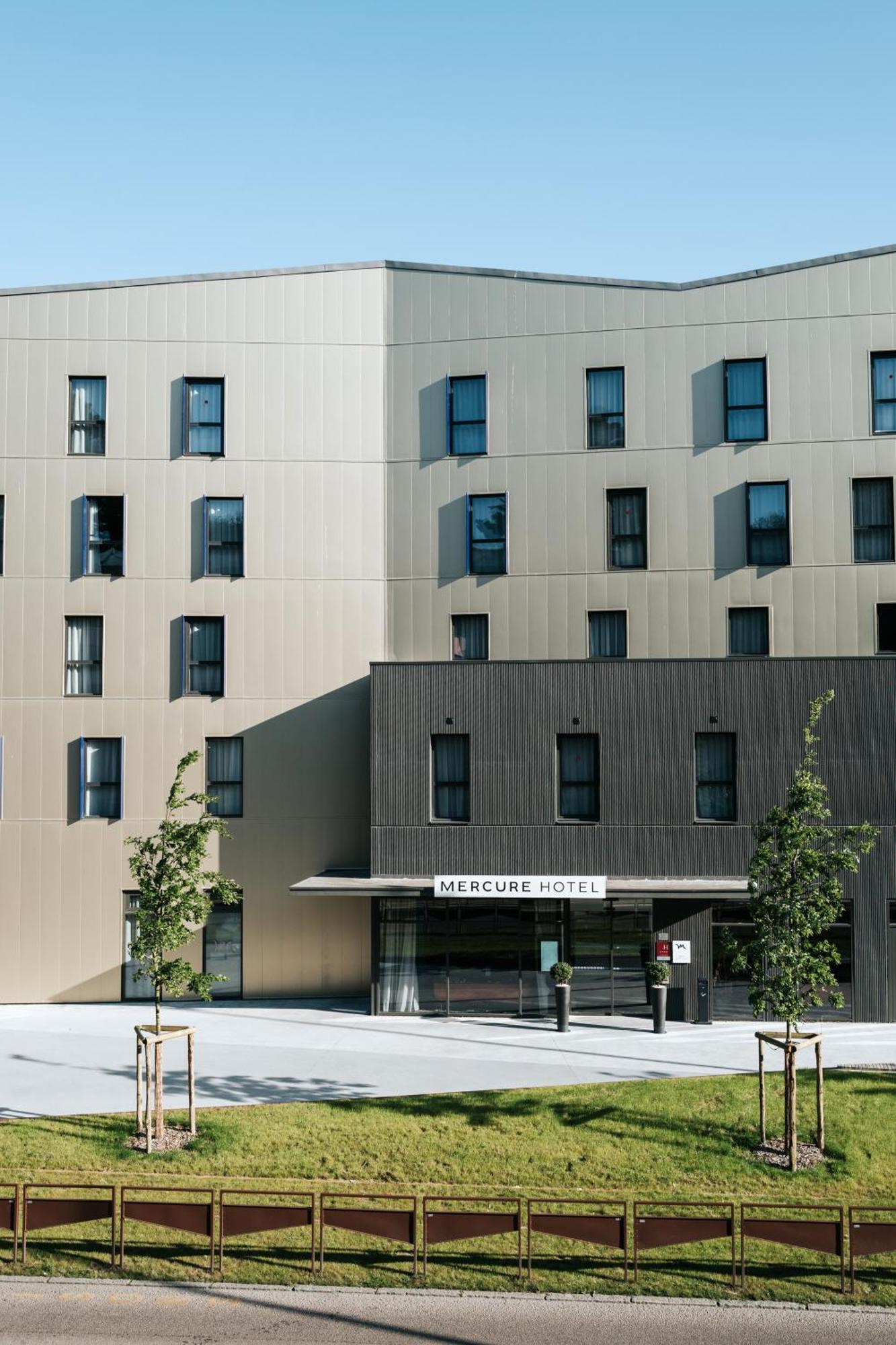 Mercure Brest Centre Port Exterior photo